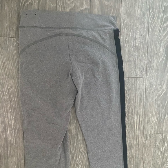 Gilly Hicks crop sweats sz L - Picture 3 of 4